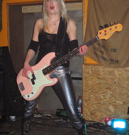 crucified-barbara-20-avril-2006-reze