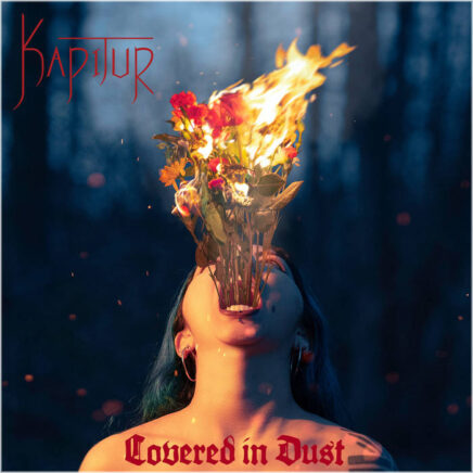 kapitur-covered-in-dust