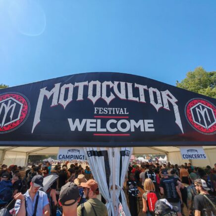Motocultor 2026 – quatre jours de metal et de poussière à Carhaix